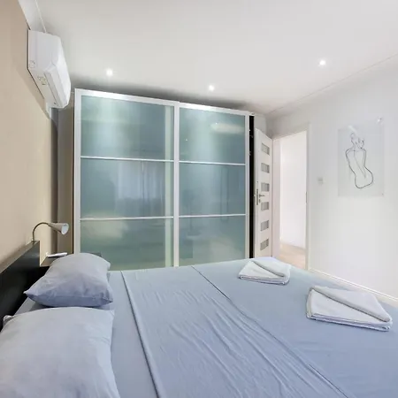 Seafront Apartment-hosted By Sweetstay Lägenhet