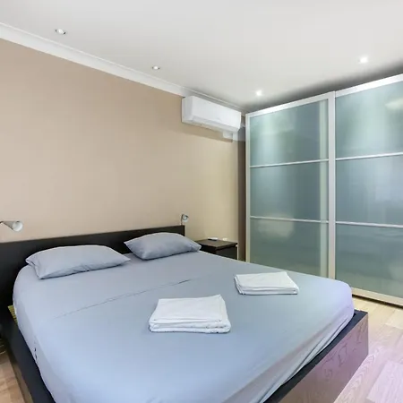 Seafront Apartment-hosted By Sweetstay * Pietà