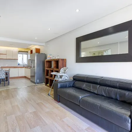 Seafront Apartment-hosted By Sweetstay * Pieta