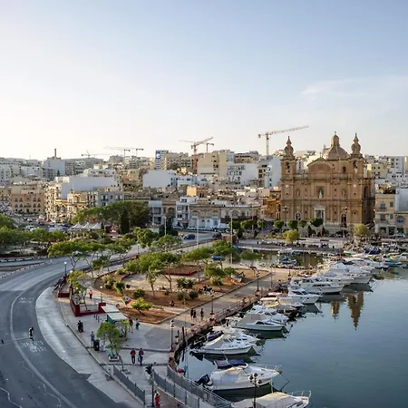 Seafront Apartment-hosted By Sweetstay Διαμέρισμα *